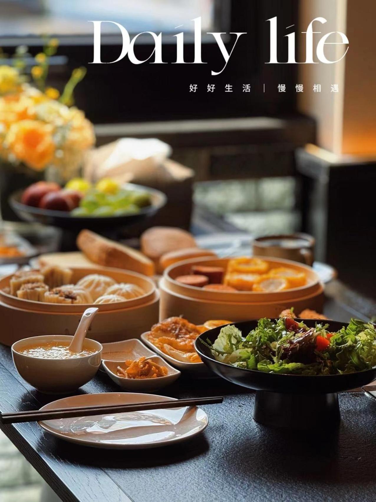 Happy Dragon Courtyard- Newly Renovated With French Windows, Near Tian'Anmen Forbidden City,Lama Temple And Heaven Temple, 3Minutes Walk From Subway,Fluent English Speaking With Tourist Sights Tickets Service ,Free Coffee &Laundry Service Пекін Екстер'єр фото