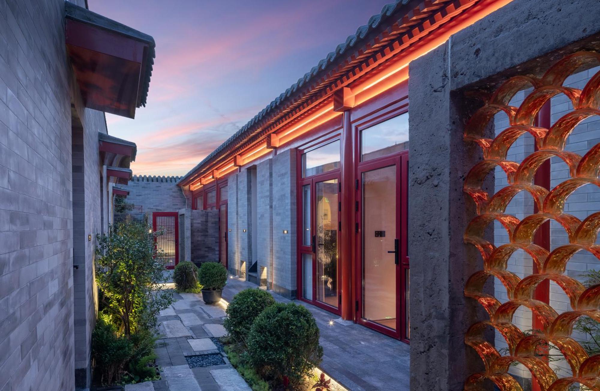 Happy Dragon Courtyard- Newly Renovated With French Windows, Near Tian'Anmen Forbidden City,Lama Temple And Heaven Temple, 3Minutes Walk From Subway,Fluent English Speaking With Tourist Sights Tickets Service ,Free Coffee &Laundry Service Пекін Екстер'єр фото