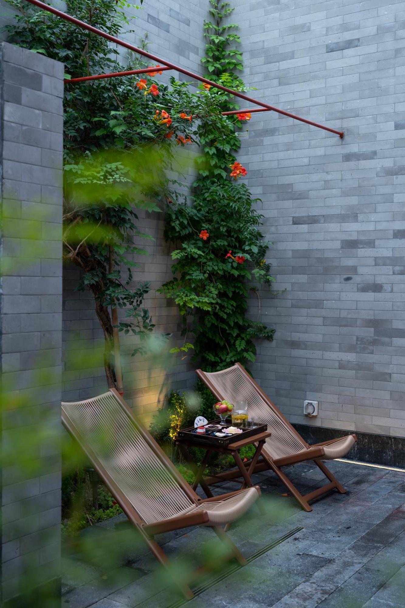 Happy Dragon Courtyard- Newly Renovated With French Windows, Near Tian'Anmen Forbidden City,Lama Temple And Heaven Temple, 3Minutes Walk From Subway,Fluent English Speaking With Tourist Sights Tickets Service ,Free Coffee &Laundry Service Пекін Екстер'єр фото